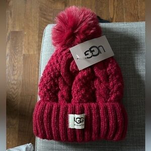 NWT Ugg Red  Cable Knit Beanie